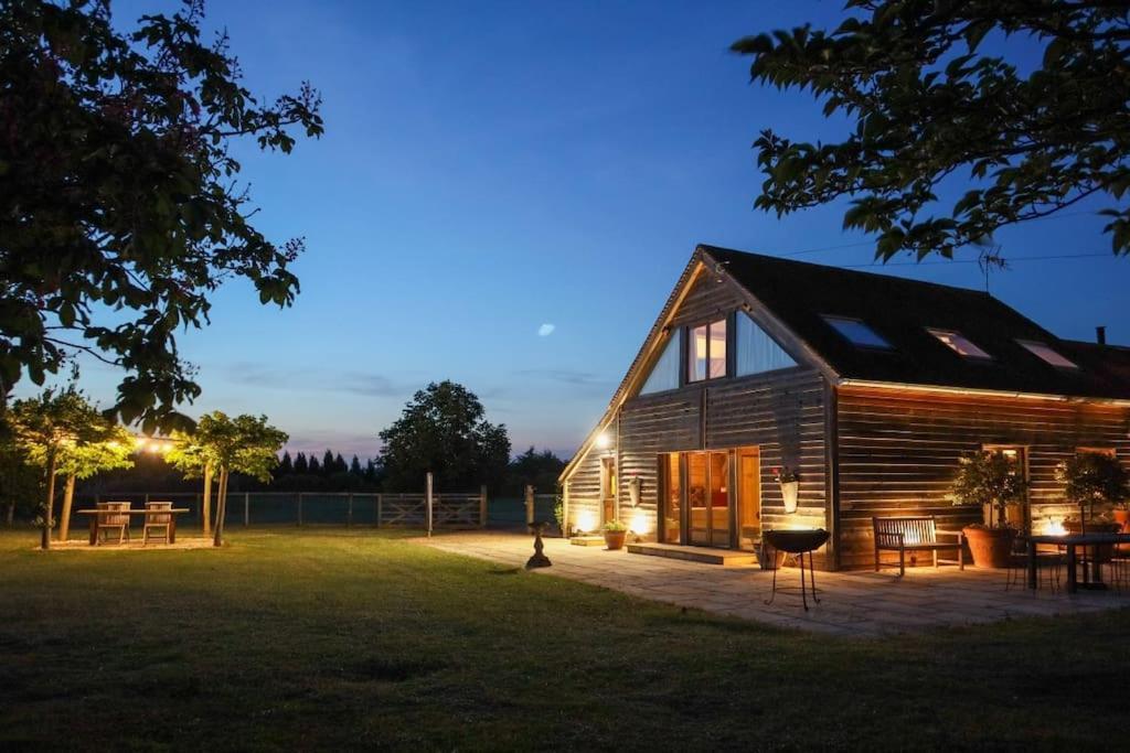 Moonlight Barn Villa Ascot  Ngoại thất bức ảnh