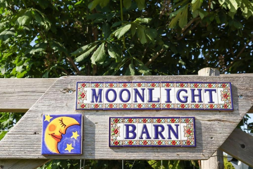 Moonlight Barn Villa Ascot  Ngoại thất bức ảnh